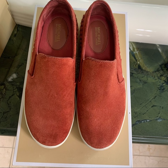 Michael Michael Kors - Picture 1 of 7